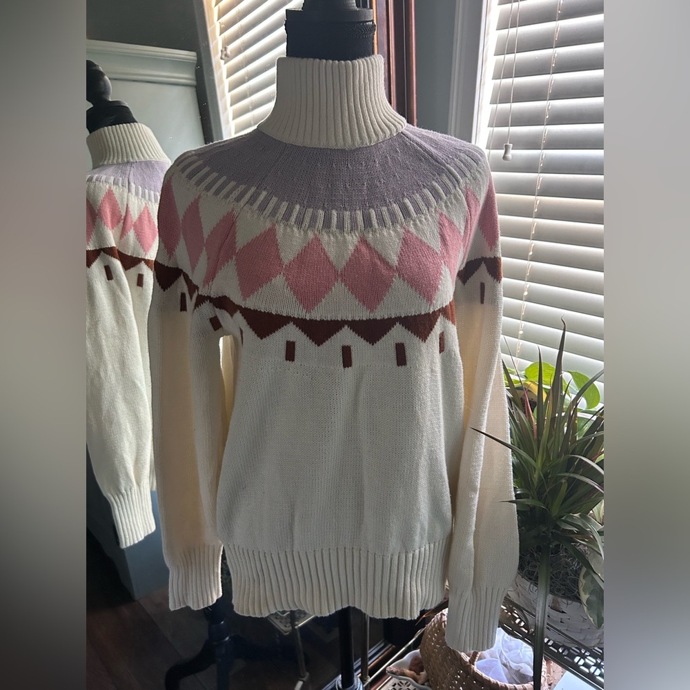 Cream & Pink Geometric Crewneck Sweater